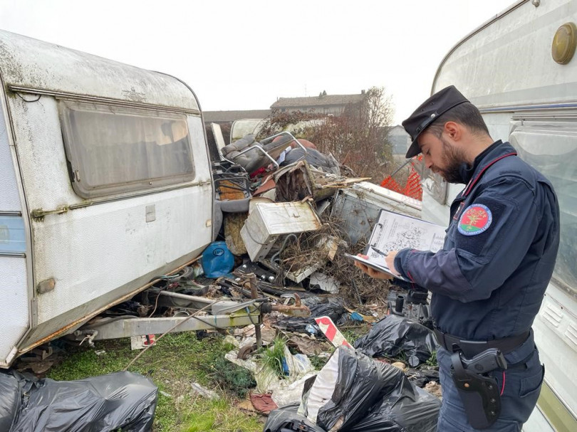 Gruppo Carabinieri Forestale: 273 controlli in ambito rifiuti